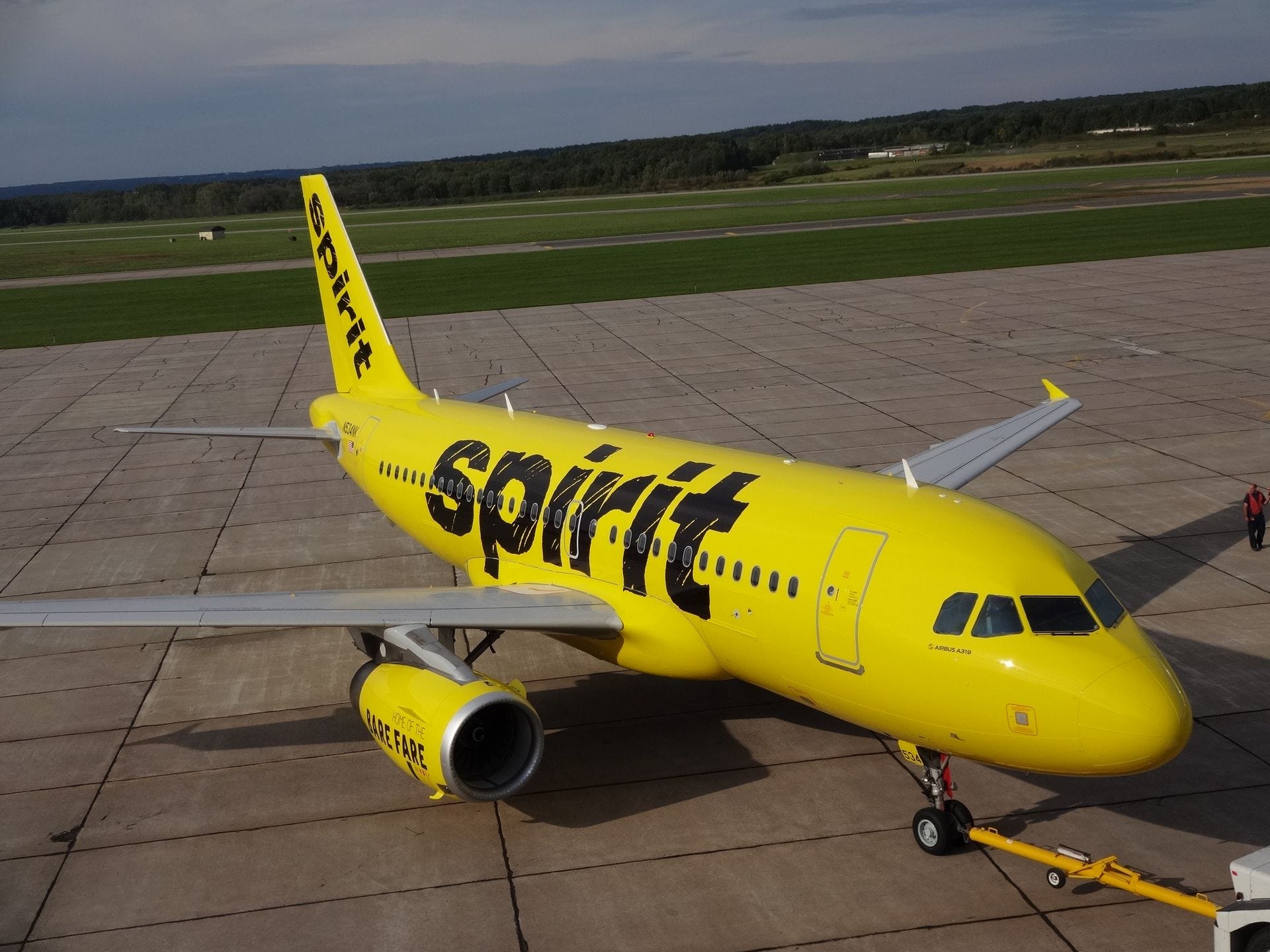 spirit airlines baggage fees military